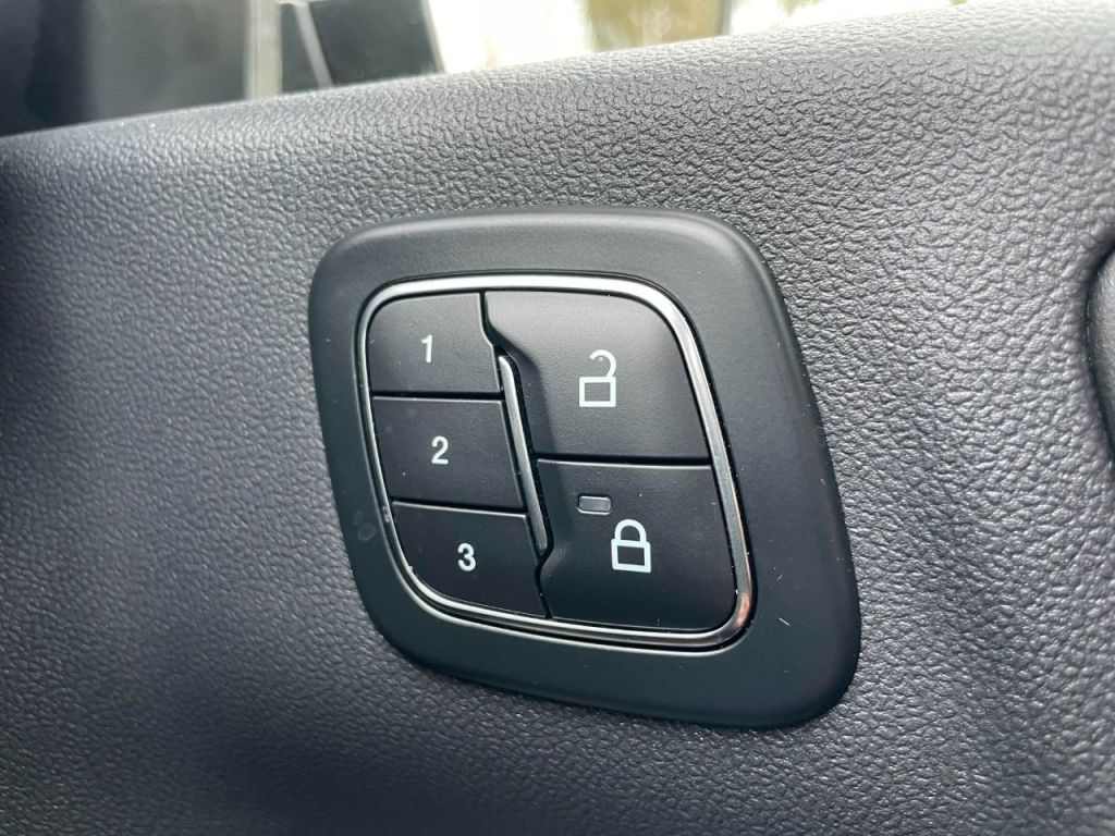 Used Ford Kuga 2025 for sale - 77850516: Photo 38