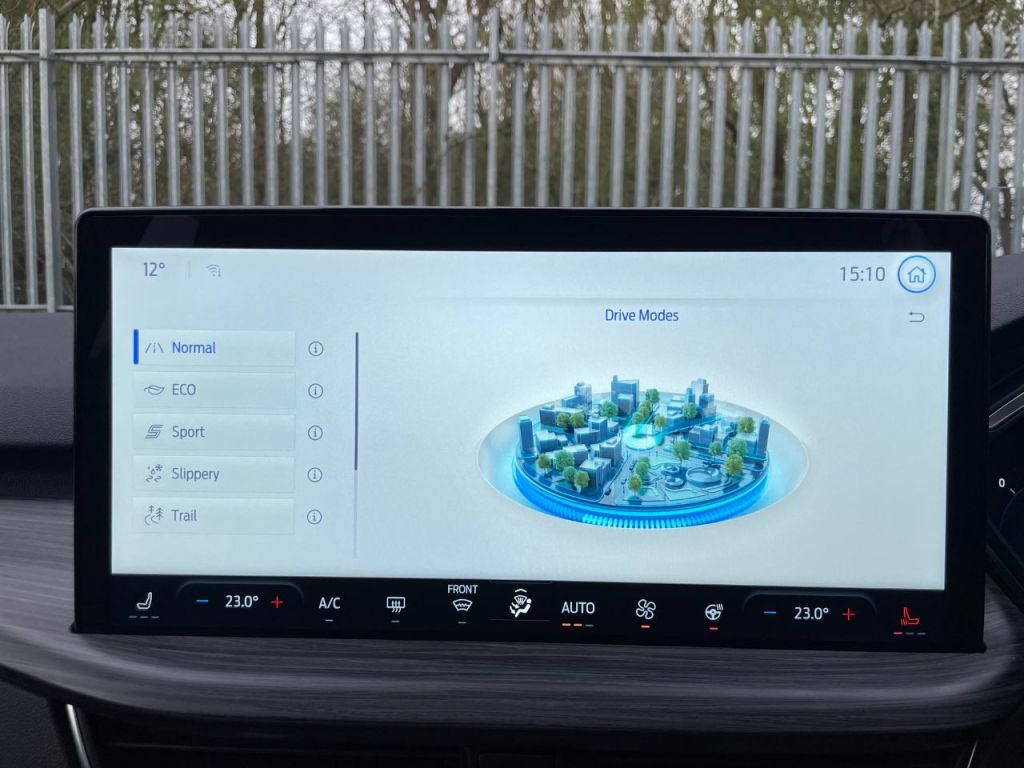 Used Ford Kuga 2025 for sale - 77850516: Photo 53