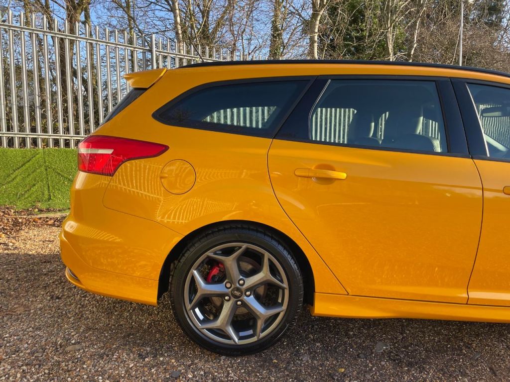 Used Ford Focus 2017 for sale - 76895939: Photo 13