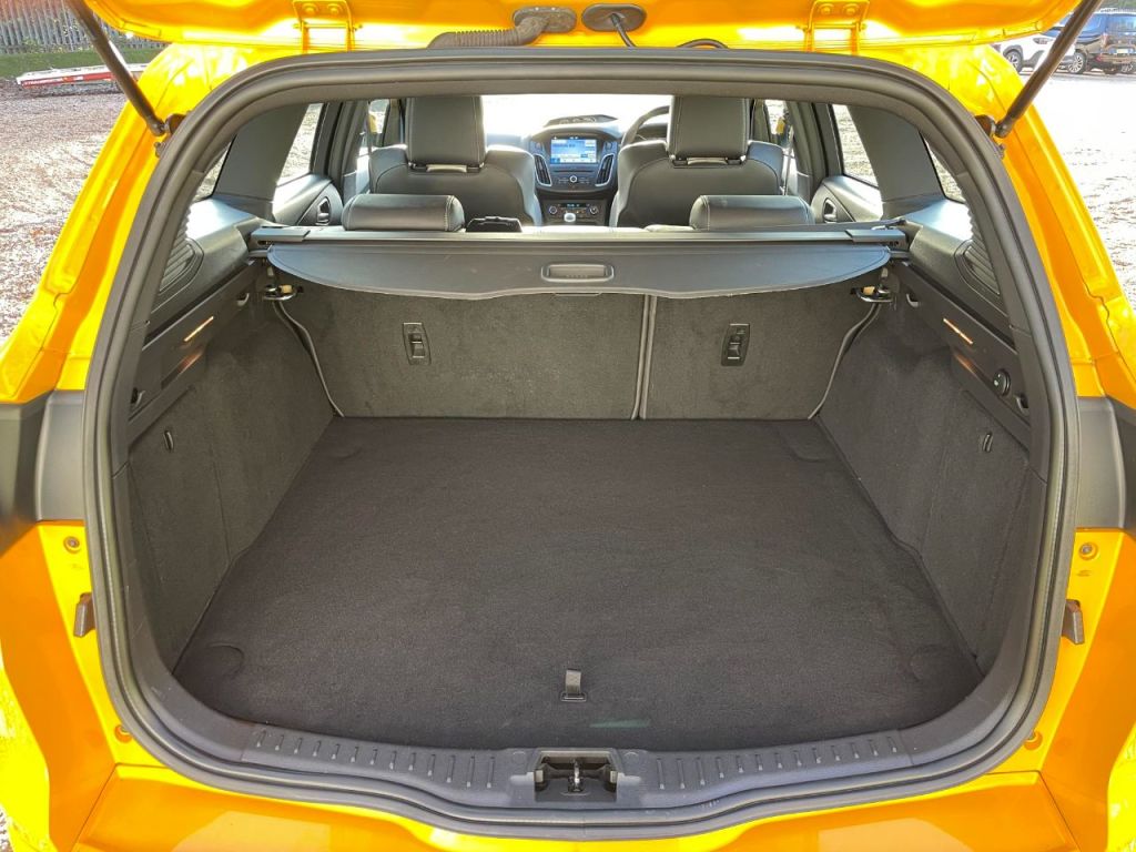 Used Ford Focus 2017 for sale - 76895939: Photo 17