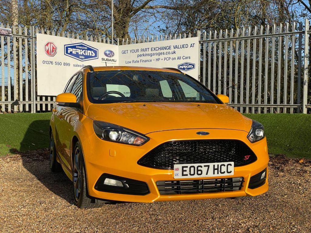 Used Ford Focus 2017 for sale - 76895939: Photo 2