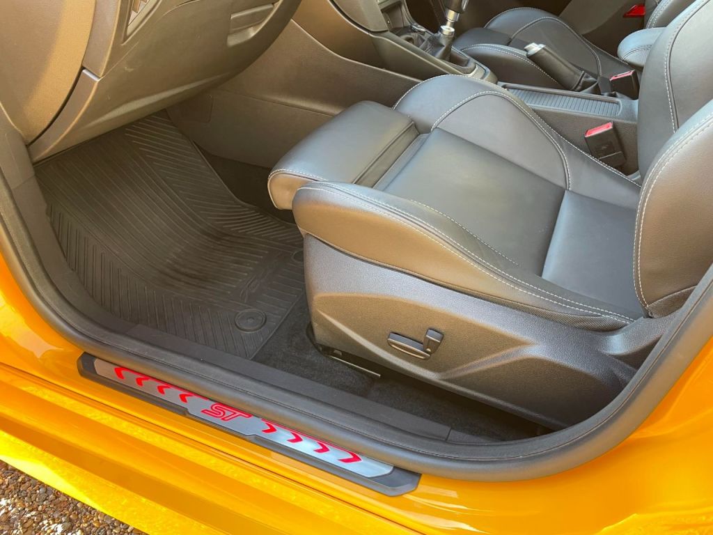 Used Ford Focus 2017 for sale - 76895939: Photo 20