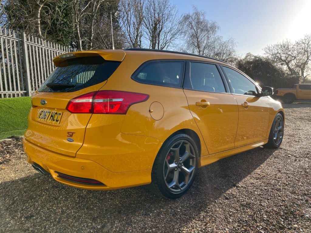 Used Ford Focus 2017 for sale - 76895939: Photo 5