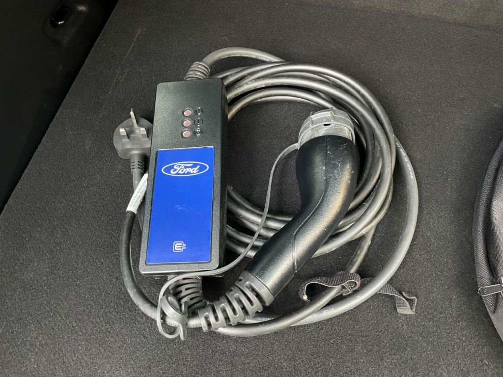 Used Ford Kuga 2025 for sale - 76576790: Photo 25