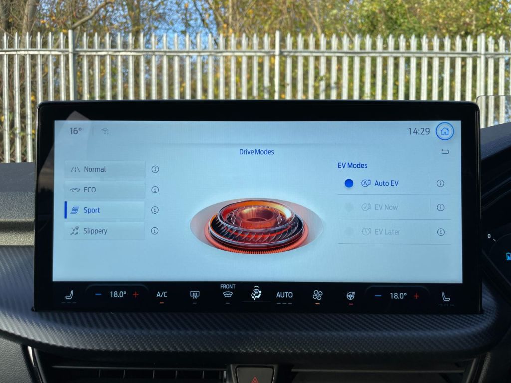 Used Ford Kuga 2025 for sale - 76576790: Photo 66