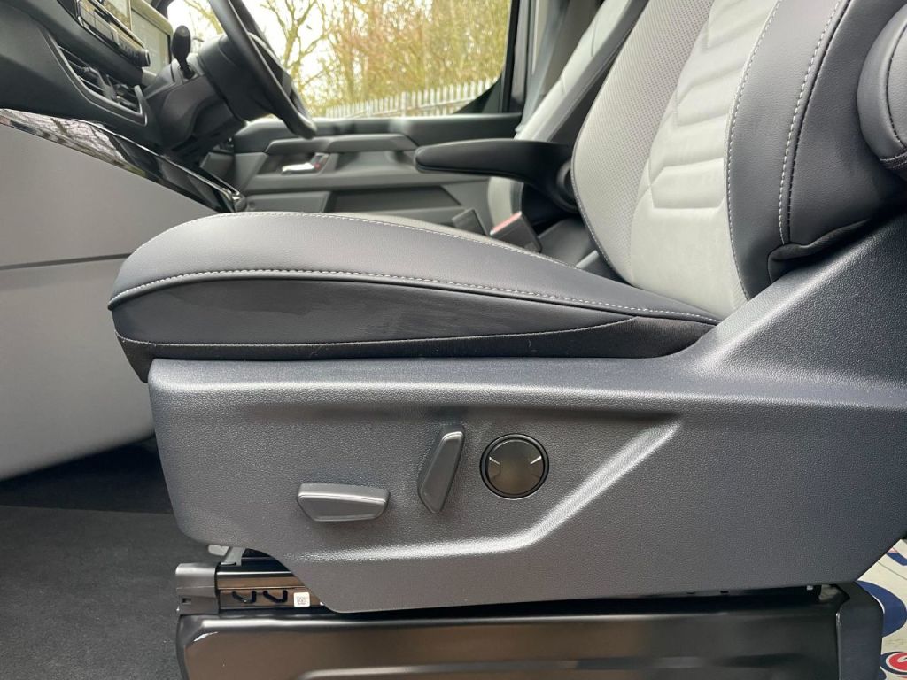 Used Ford Tourneo Custom 2025 for sale - 77620847: Photo 28