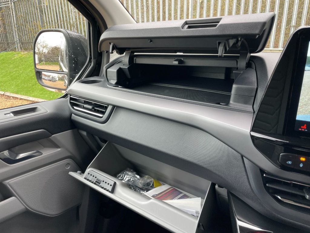 Used Ford Tourneo Custom 2025 for sale - 77620847: Photo 82