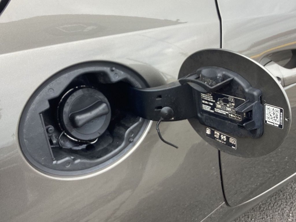 Used Mercedes-Benz SLC 2017 for sale - 78167281: Photo 16