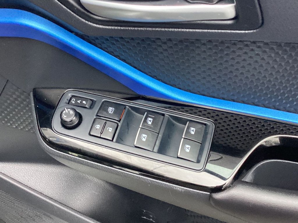 Used Toyota C-HR 2019 for sale - 77642302: Photo 19