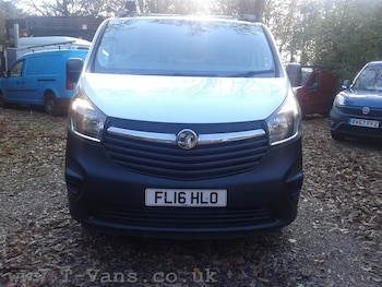 Used Vauxhall Vivaro 2016 for sale - 77049220: Photo