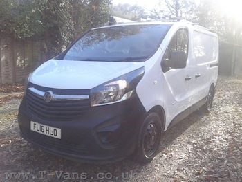 Used Vauxhall Vivaro 2016 for sale - 77049220: Photo