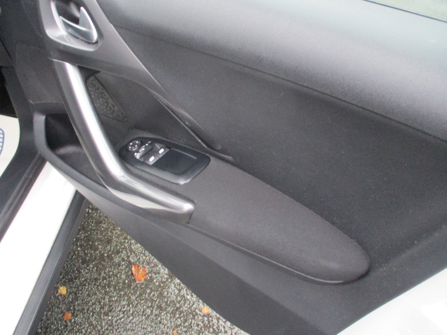 Used Peugeot 2008 2017 for sale - 76555543: Photo 11