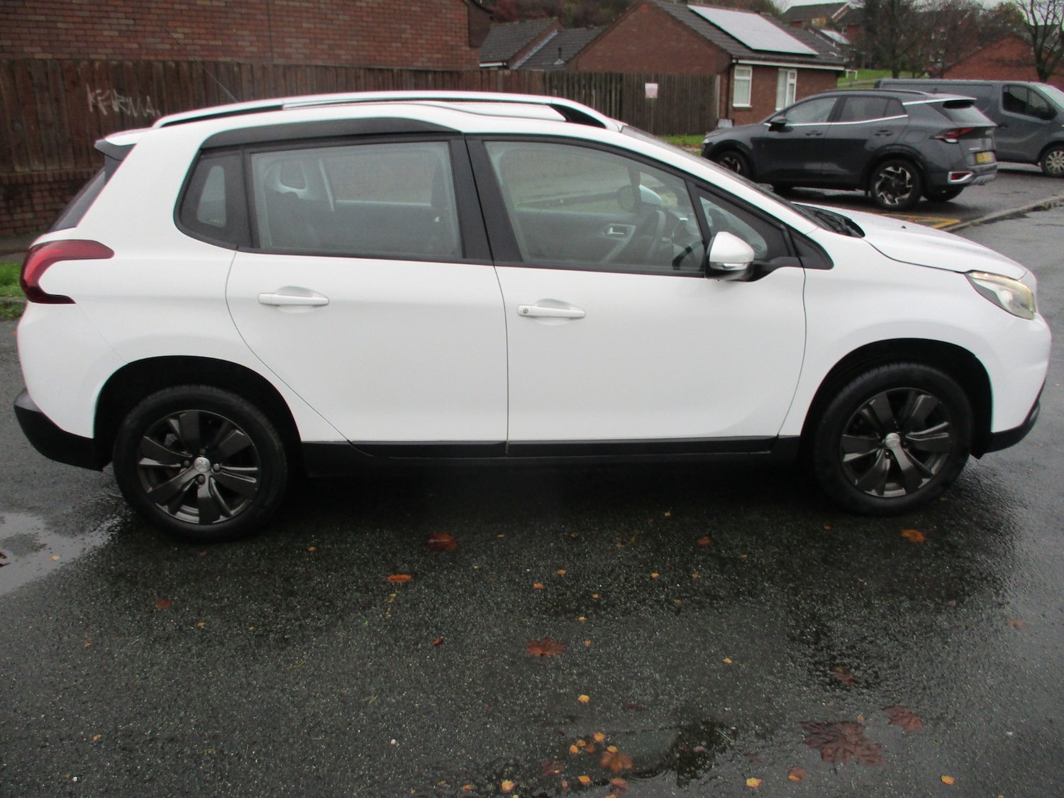 Used Peugeot 2008 2017 for sale - 76555543: Photo 2