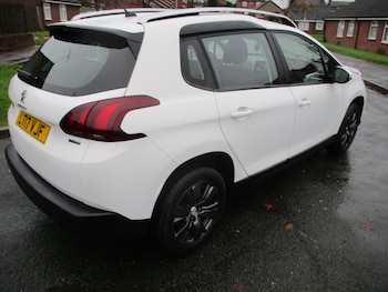 Used Peugeot 2008 2017 for sale - 76555543: Photo