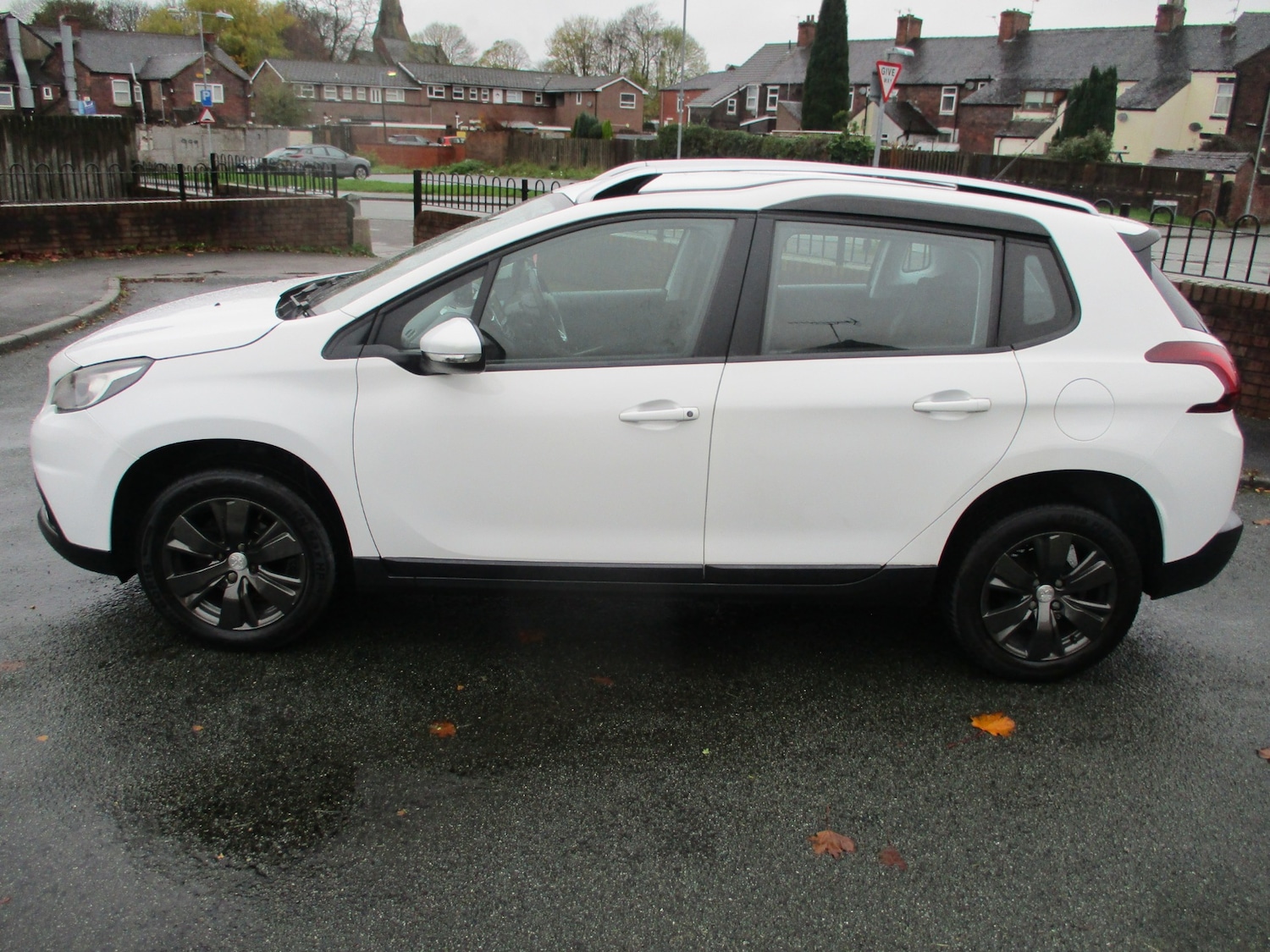 Used Peugeot 2008 2017 for sale - 76555543: Photo 6