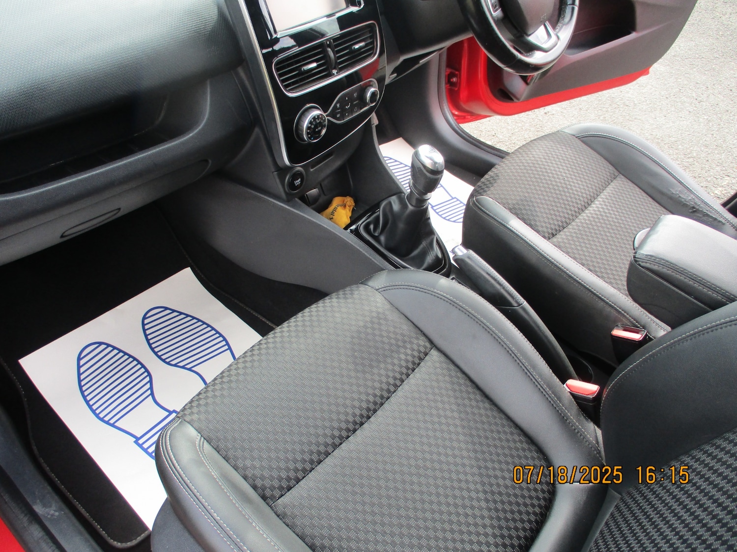 Used Renault Clio 2017 for sale - 77567386: Photo 19