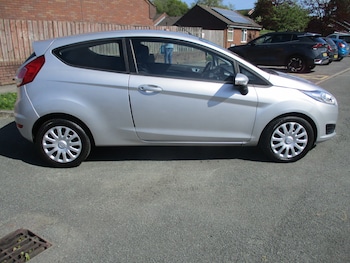 Used Ford Fiesta 2015 for sale - 78409991: Photo