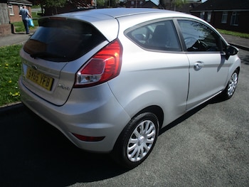 Used Ford Fiesta 2015 for sale - 78409991: Photo