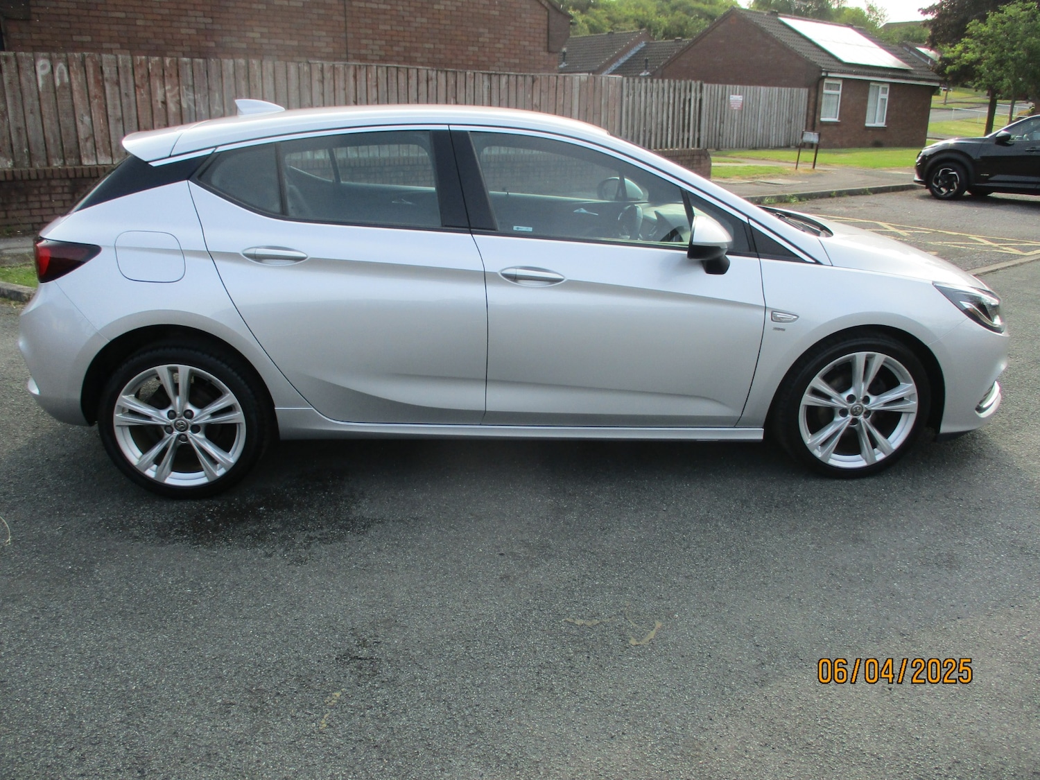 Used Vauxhall Astra 2017 for sale - 76492241: Photo 2