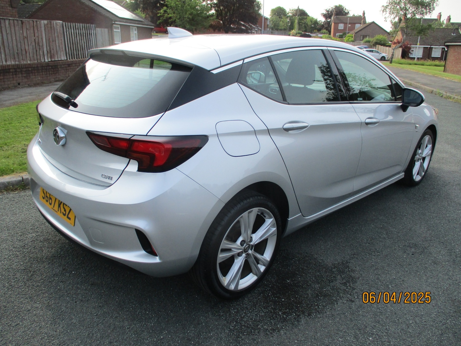 Used Vauxhall Astra 2017 for sale - 76492241: Photo 3