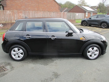Used MINI Hatch 2017 for sale - 78410050: Photo