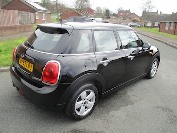 Used MINI Hatch 2017 for sale - 78410050: Photo