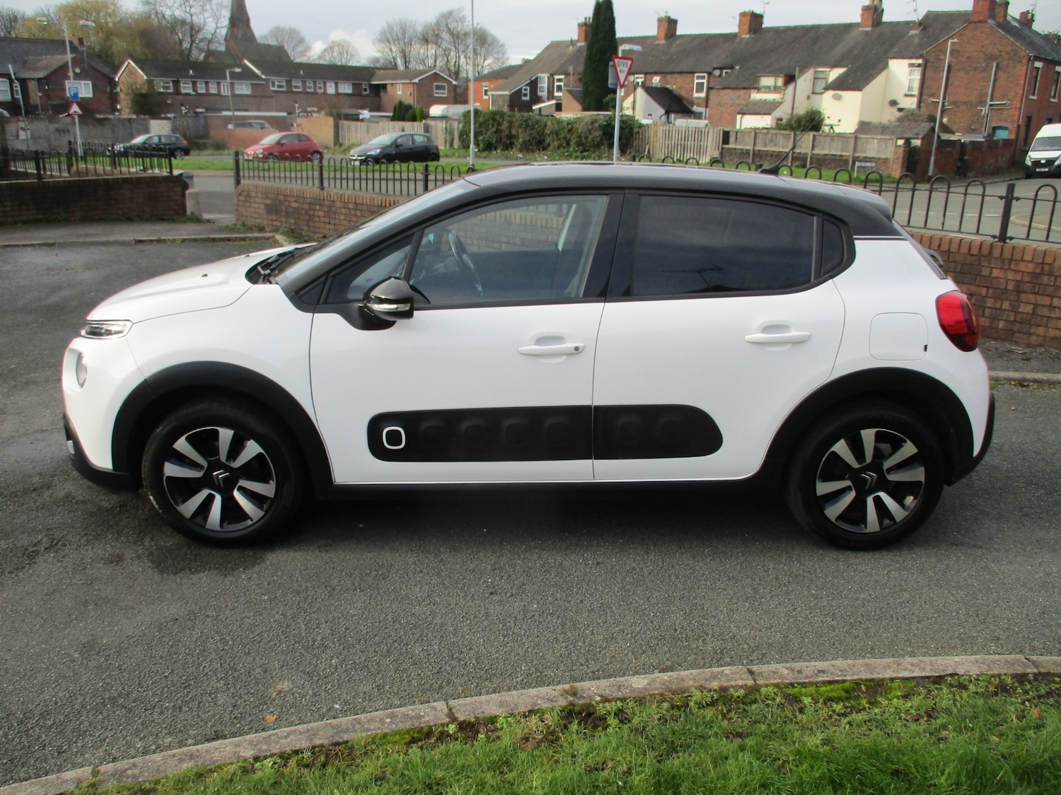 Used Citroen C3 2018 for sale - 76684447: Photo 6