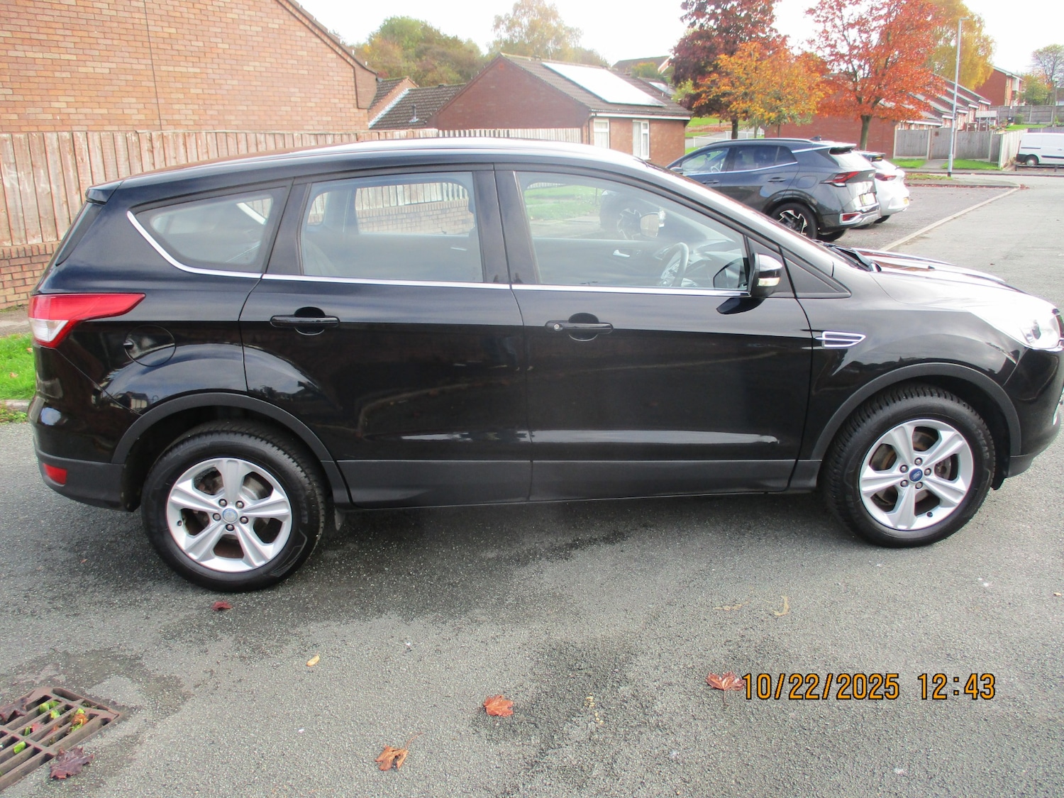 Used Ford Kuga 2015 for sale - 76287937: Photo 2