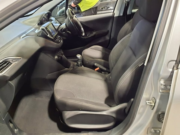 Used Peugeot 208 2018 for sale - 76287806: Photo 7