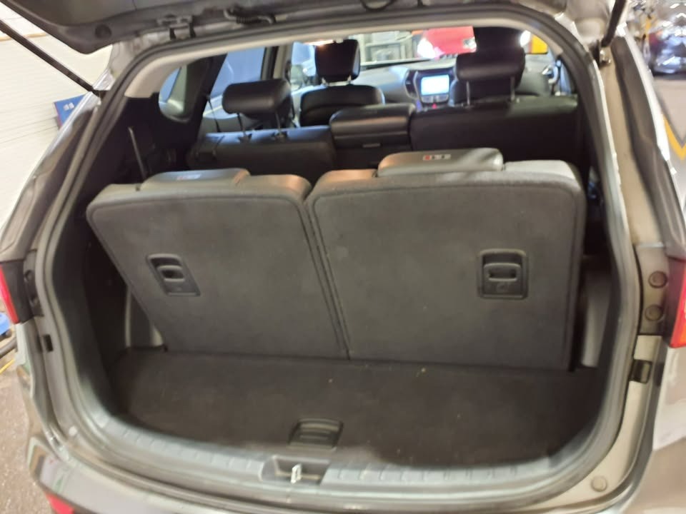 Used Hyundai Santa Fe 2013 for sale - 76882140: Photo 11