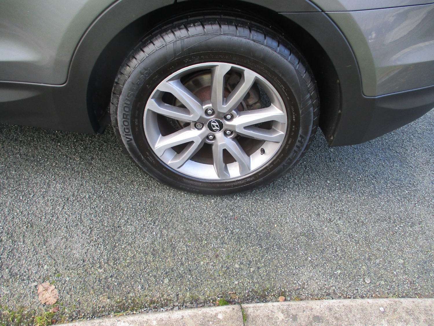 Used Hyundai Santa Fe 2013 for sale - 76882140: Photo 24