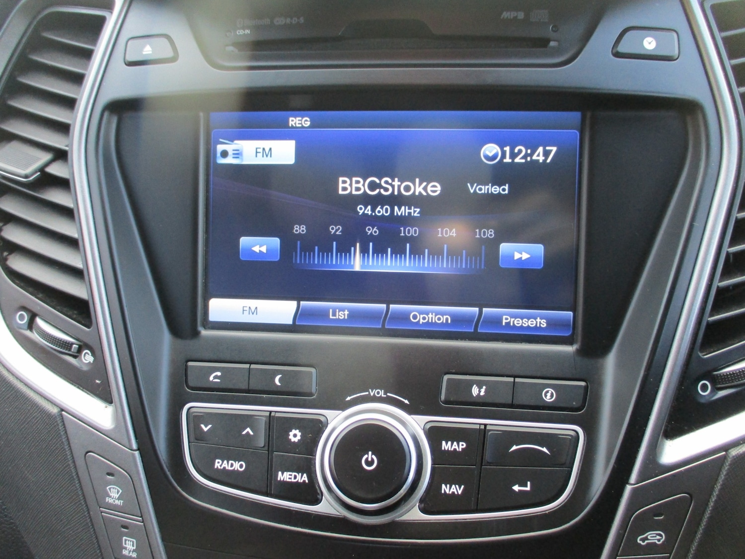 Used Hyundai Santa Fe 2013 for sale - 76882140: Photo 27