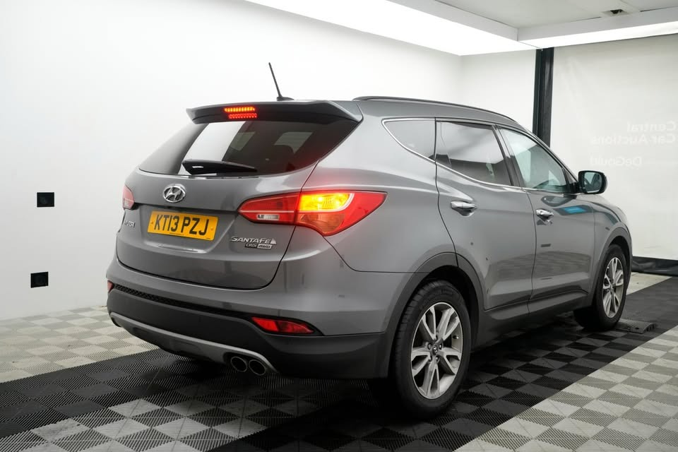 Used Hyundai Santa Fe 2013 for sale - 76882140: Photo 3