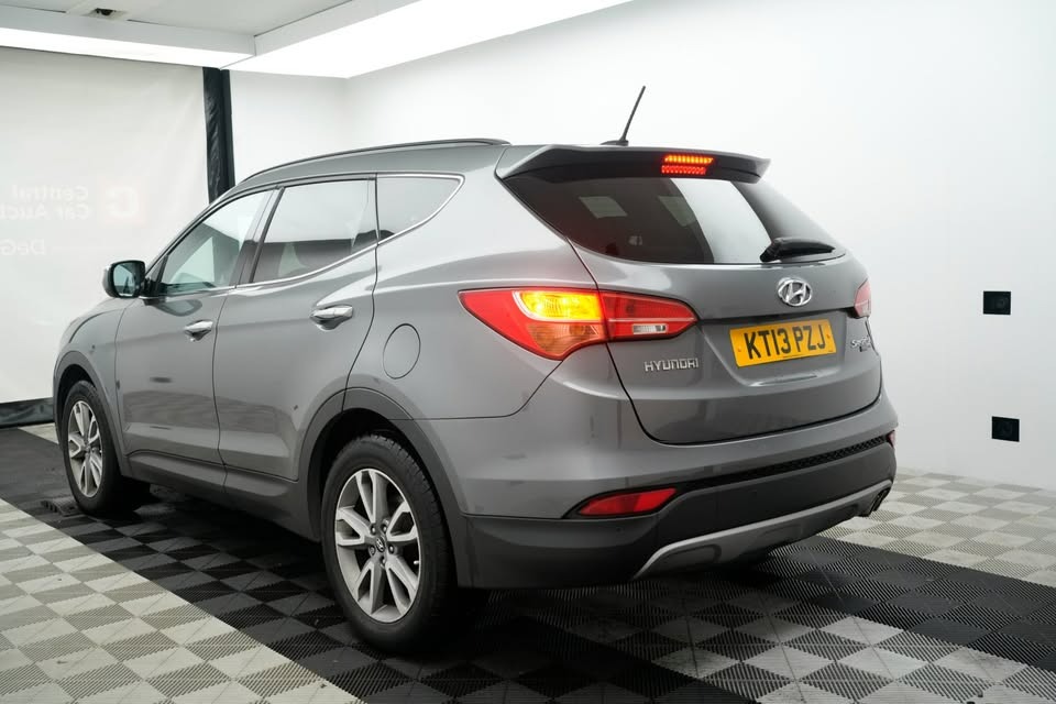 Used Hyundai Santa Fe 2013 for sale - 76882140: Photo 5