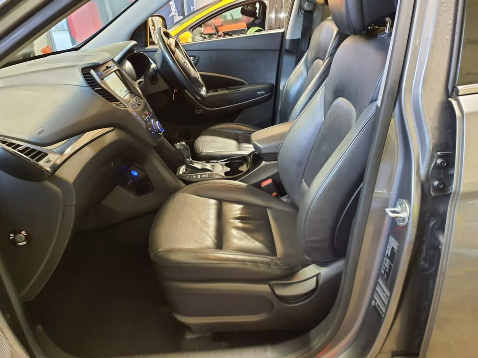 Used Hyundai Santa Fe 2013 for sale - 76882140: Photo 8