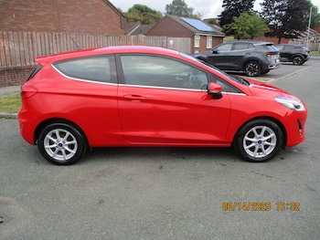 Used Ford Fiesta 2017 for sale - 75547761: Photo