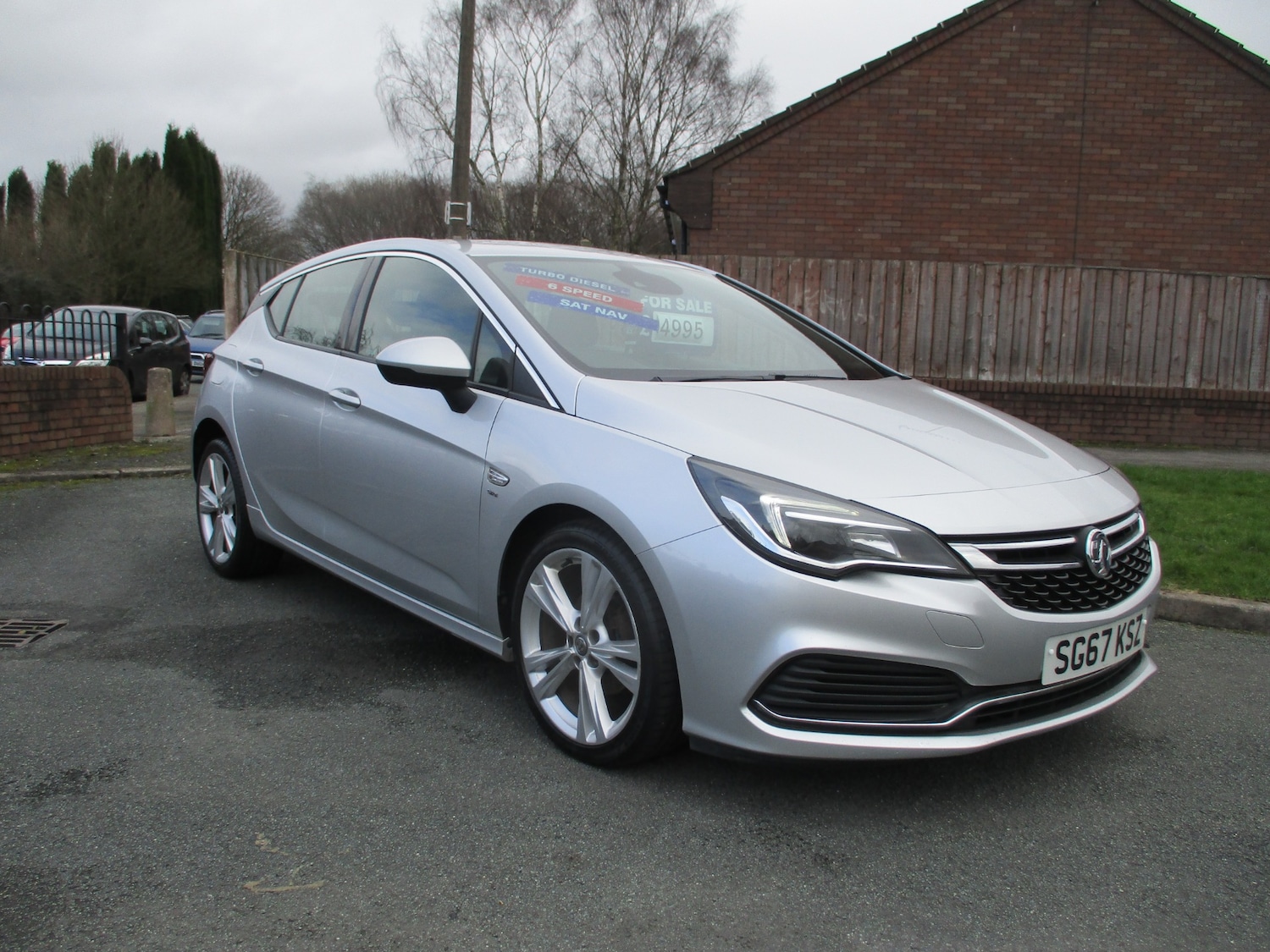 Used Vauxhall Astra 2017 for sale - 77640771: Photo 2