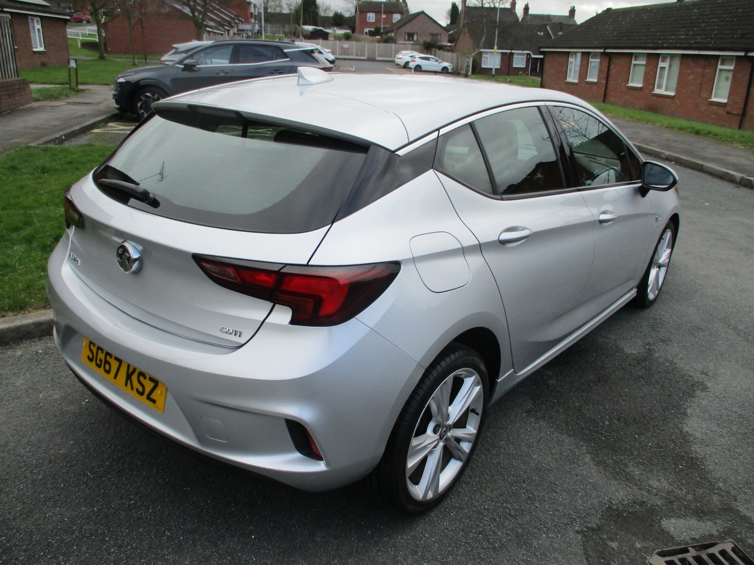 Used Vauxhall Astra 2017 for sale - 77640771: Photo 4