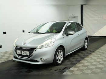 Used Peugeot 208 2015 for sale - 79275031: Photo