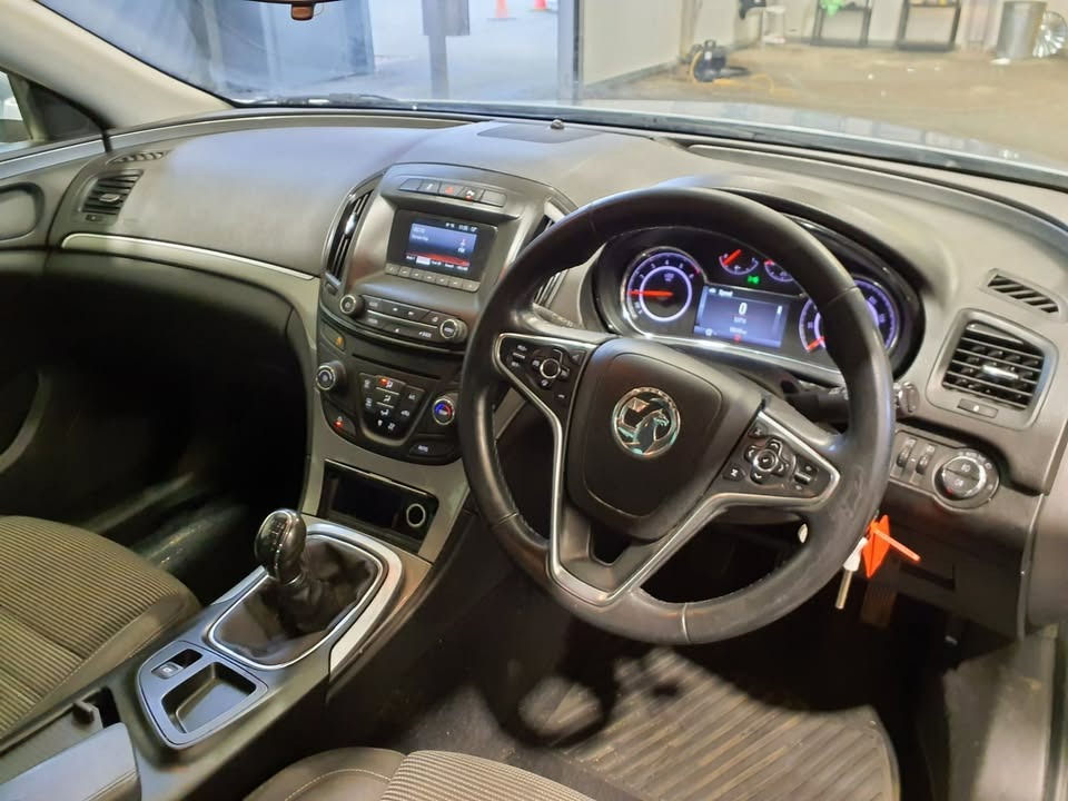 Used Vauxhall Insignia 2015 for sale - 76544365: Photo 8