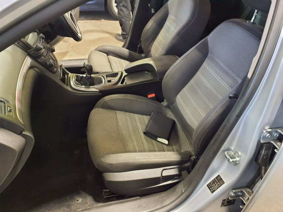 Used Vauxhall Insignia 2015 for sale - 76544365: Photo 9