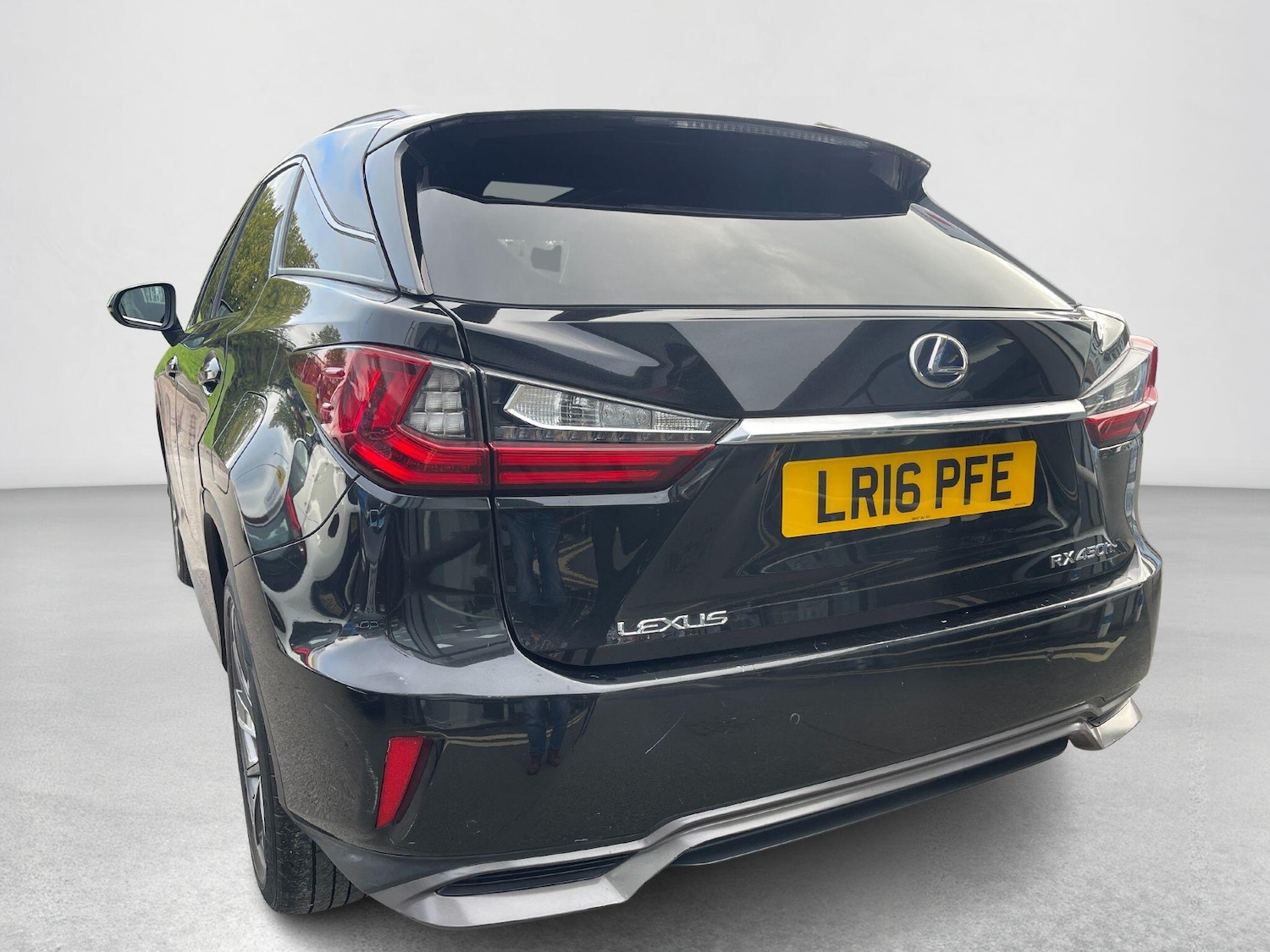 Used Lexus RX 2016 for sale - 76020704: Photo 4