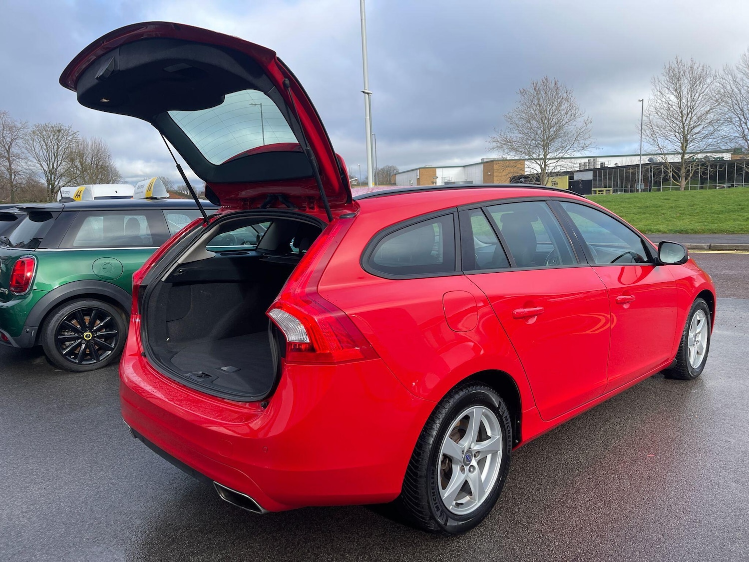 Used Volvo V60 2017 for sale - 77509793: Photo 26