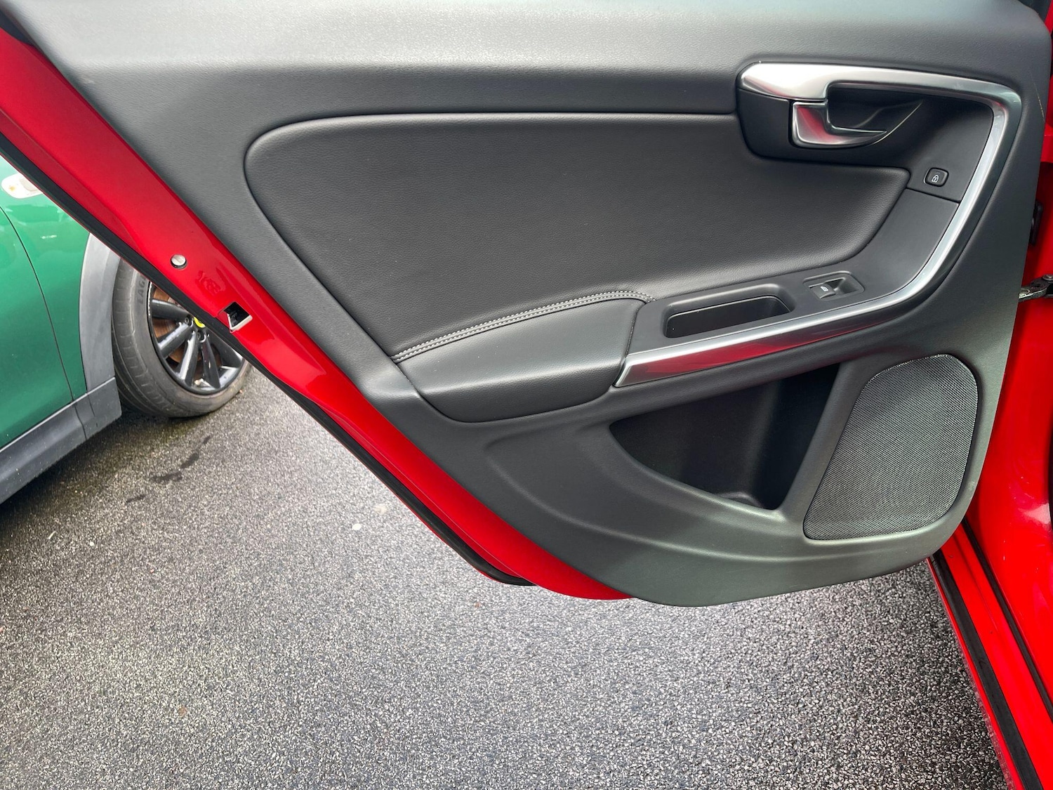 Used Volvo V60 2017 for sale - 77509793: Photo 27