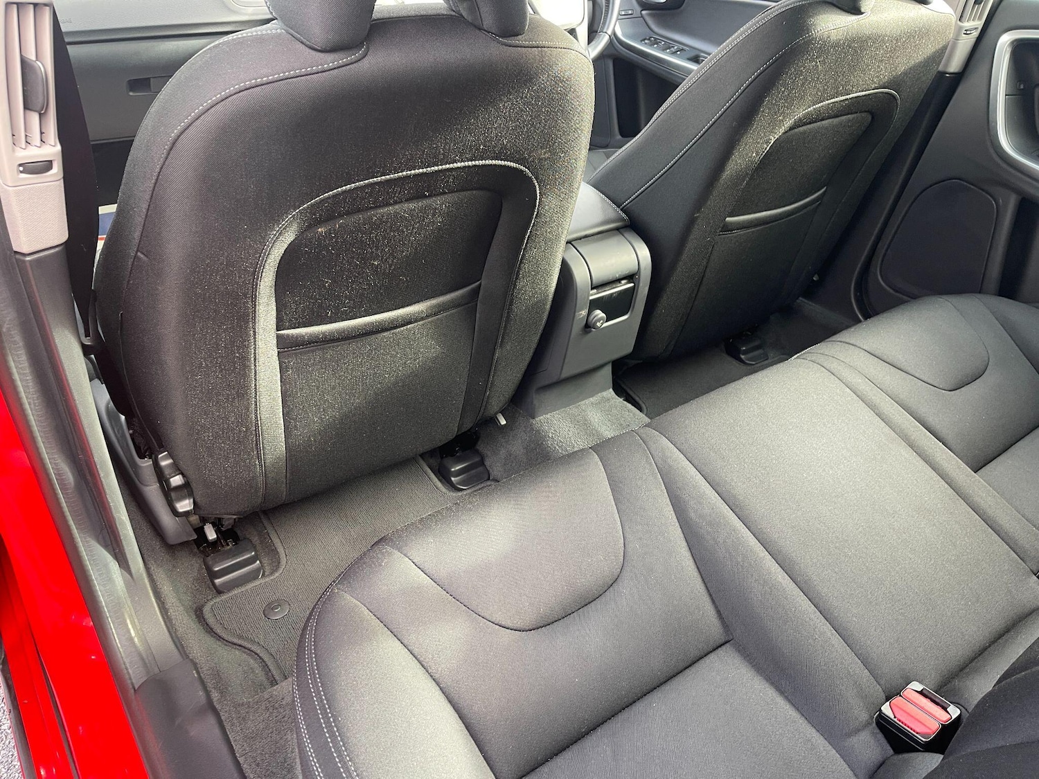 Used Volvo V60 2017 for sale - 77509793: Photo 28