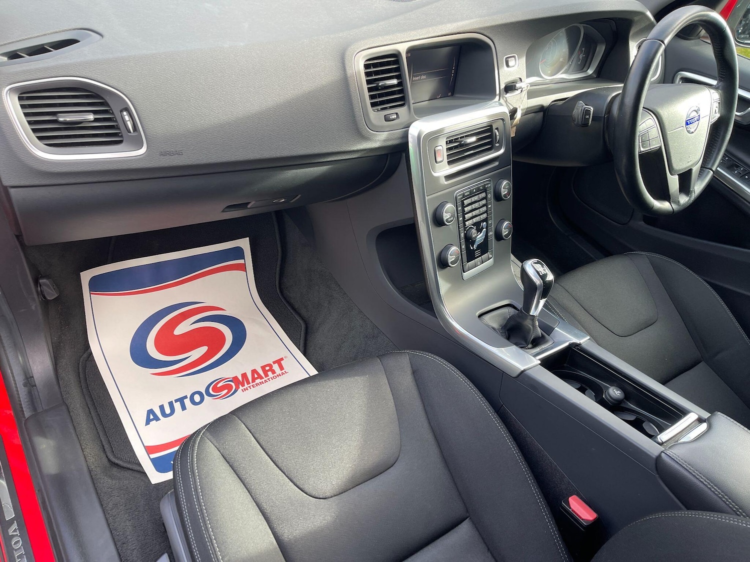 Used Volvo V60 2017 for sale - 77509793: Photo 31