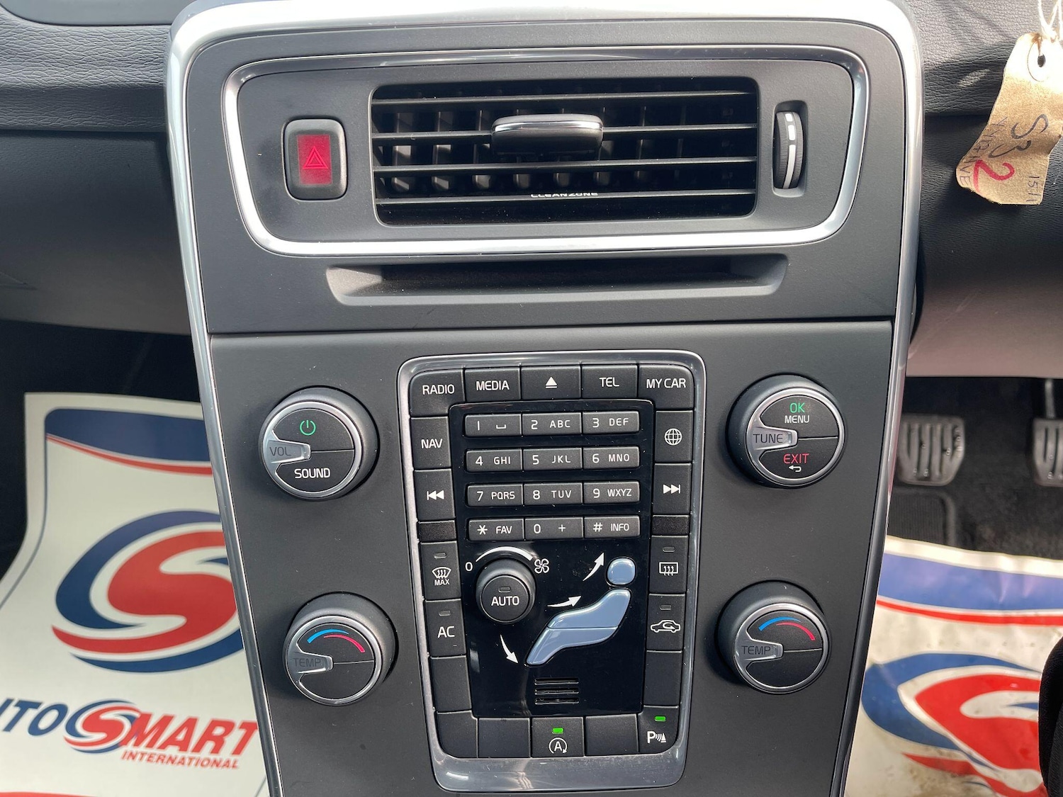 Used Volvo V60 2017 for sale - 77509793: Photo 35