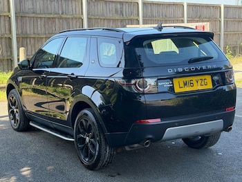 Used Land Rover Discovery Sport 2016 for sale - 78157624: Photo