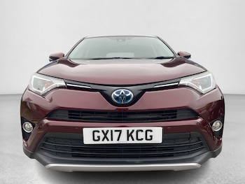 Used Toyota RAV4 2017 for sale - 76295231: Photo 2