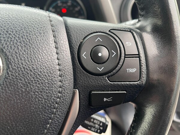 Used Toyota RAV4 2017 for sale - 76295231: Photo 41